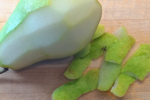 semi-peeled bartlett pear